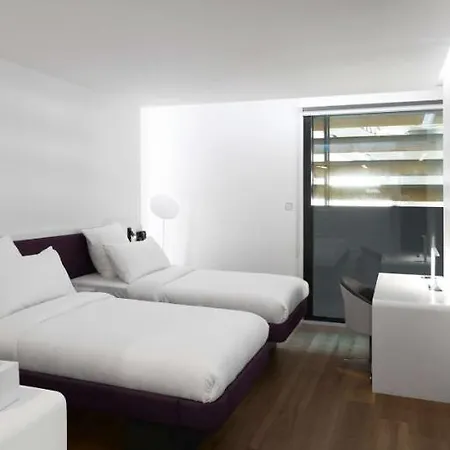 Yotelair Airport, Duty Free - International Transit Area איסטמבול