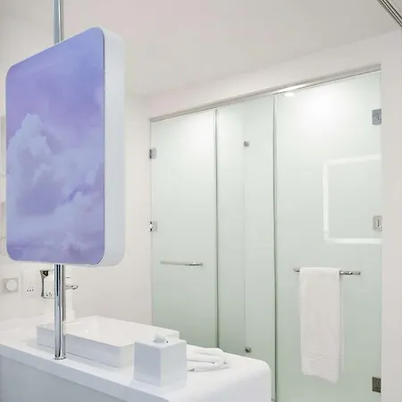 Yotelair Airport, Duty Free - International Transit Area 3* Стамбул