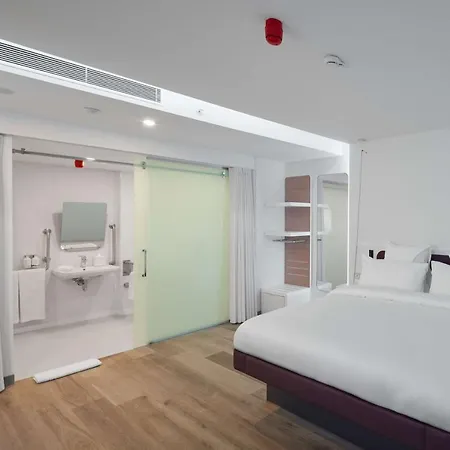 Hotel Yotelair Airport, Duty Free - International Transit Area Istanbul
