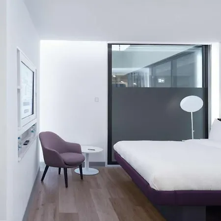 Yotelair Airport, Duty Free - International Transit Area Hotell Istanbul