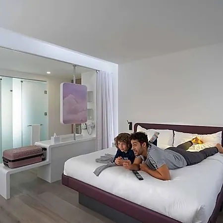 Yotelair Airport, Duty Free - International Transit Area Isztambul