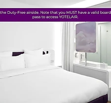 Yotelair Airport, Duty Free - International Transit Area Hotell