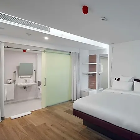 Yotelair Airport, Duty Free - International Transit Area 3* Isztambul