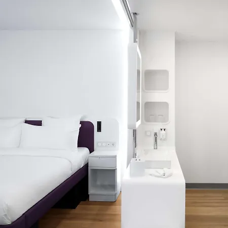 Yotelair Airport, Duty Free - International Transit Area Hotel 3*