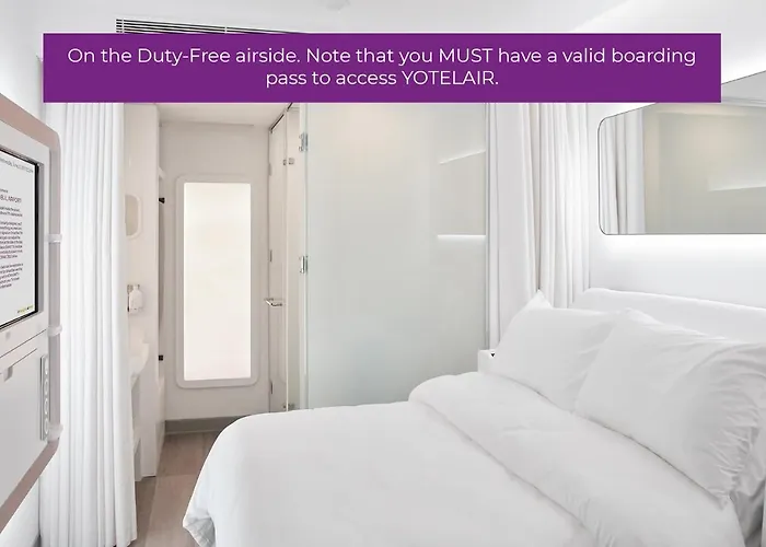 Yotelair Airport, Duty Free - International Transit Area Hotel 3*