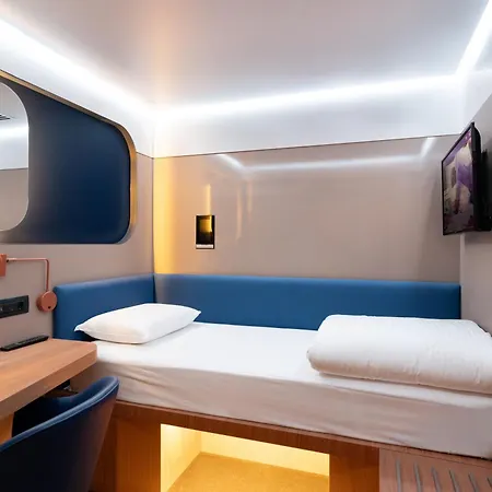 Yotelair Airport, Duty Free - International Transit Area Hotel Istambul